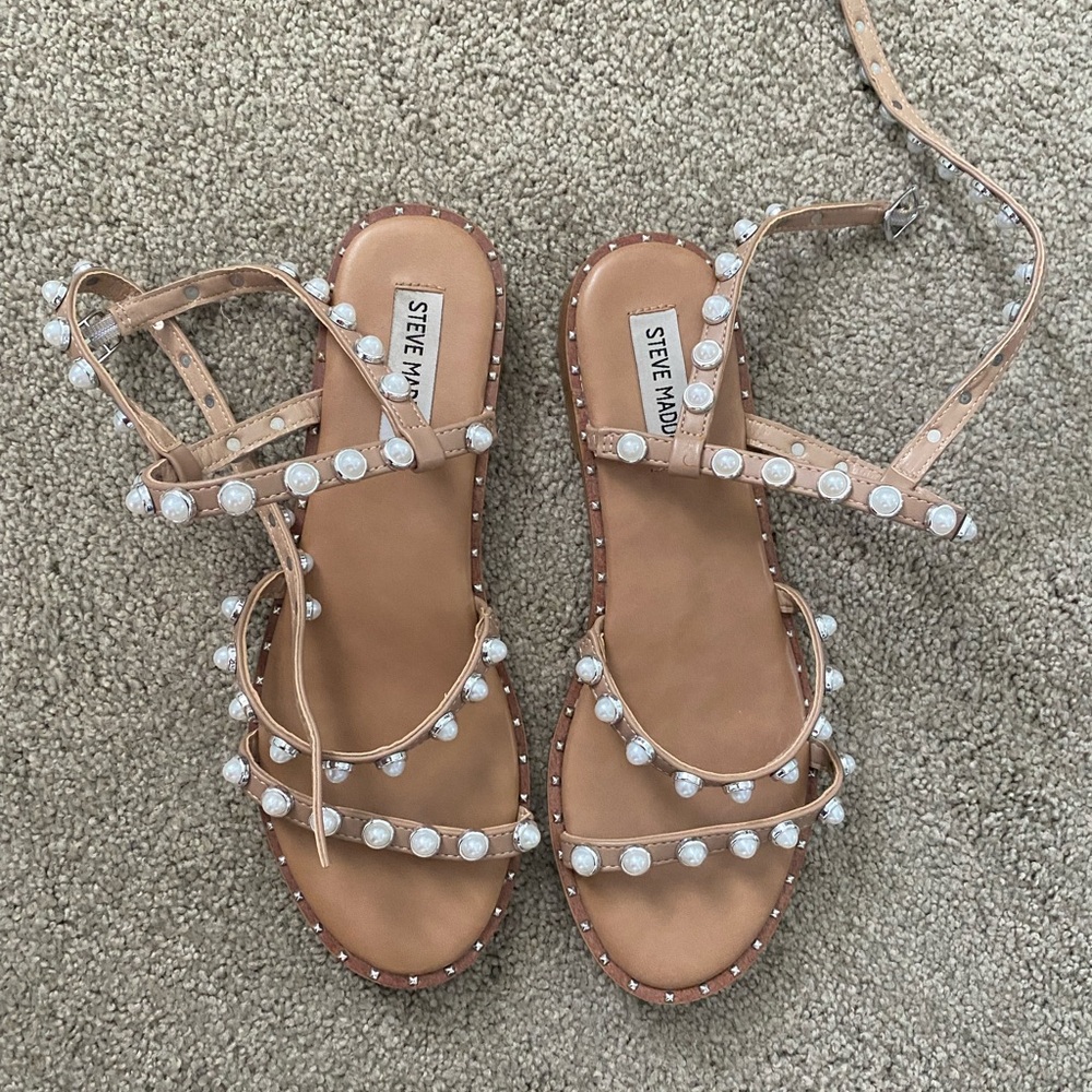 Steve Madden Beige Pearl-Studded Sandals